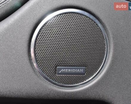 Белый Ленд Ровер Discovery Sport, объемом двигателя 2 л и пробегом 92 тыс. км за 28500 $, фото 3 на Automoto.ua