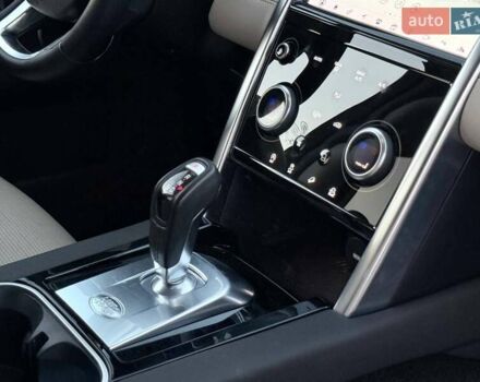 Белый Ленд Ровер Discovery Sport, объемом двигателя 2 л и пробегом 78 тыс. км за 27000 $, фото 42 на Automoto.ua