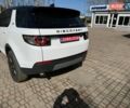 Білий Ленд Ровер Discovery Sport, об'ємом двигуна 2 л та пробігом 75 тис. км за 21700 $, фото 12 на Automoto.ua