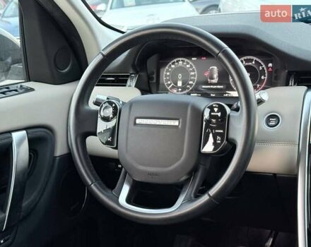 Белый Ленд Ровер Discovery Sport, объемом двигателя 2 л и пробегом 78 тыс. км за 27000 $, фото 32 на Automoto.ua
