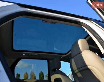 Белый Ленд Ровер Discovery Sport, объемом двигателя 2 л и пробегом 141 тыс. км за 25500 $, фото 51 на Automoto.ua