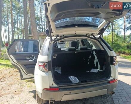 Білий Ленд Ровер Discovery Sport, об'ємом двигуна 2 л та пробігом 117 тис. км за 27900 $, фото 20 на Automoto.ua