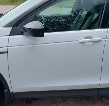 Белый Ленд Ровер Discovery Sport, объемом двигателя 2 л и пробегом 131 тыс. км за 27999 $, фото 14 на Automoto.ua
