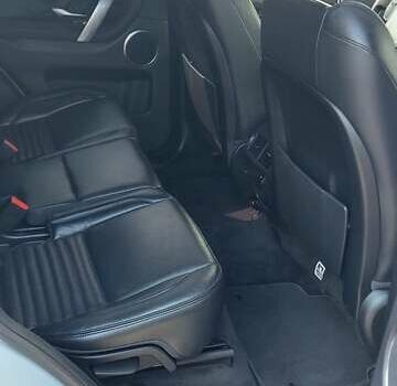 Белый Ленд Ровер Discovery Sport, объемом двигателя 2 л и пробегом 131 тыс. км за 27999 $, фото 60 на Automoto.ua