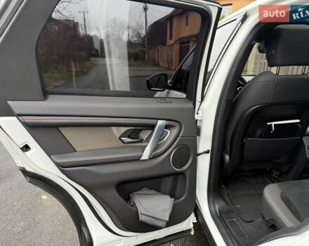 Белый Ленд Ровер Discovery Sport, объемом двигателя 2 л и пробегом 49 тыс. км за 42000 $, фото 9 на Automoto.ua