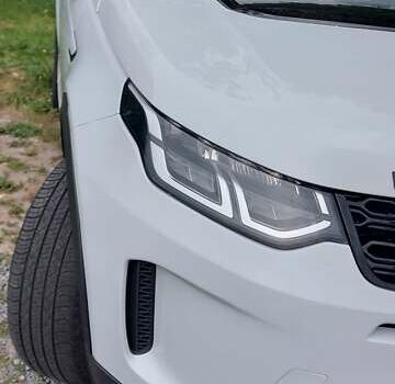 Белый Ленд Ровер Discovery Sport, объемом двигателя 2 л и пробегом 131 тыс. км за 27999 $, фото 11 на Automoto.ua