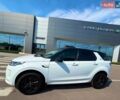 Белый Ленд Ровер Discovery Sport, объемом двигателя 2 л и пробегом 155 тыс. км за 31500 $, фото 1 на Automoto.ua