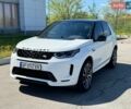 Белый Ленд Ровер Discovery Sport, объемом двигателя 2 л и пробегом 99 тыс. км за 26500 $, фото 1 на Automoto.ua