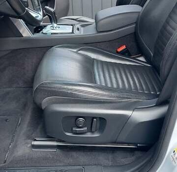 Белый Ленд Ровер Discovery Sport, объемом двигателя 2 л и пробегом 131 тыс. км за 27999 $, фото 42 на Automoto.ua