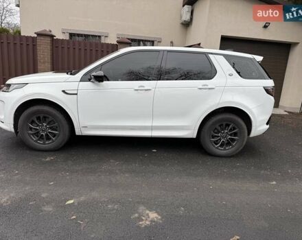 Белый Ленд Ровер Discovery Sport, объемом двигателя 2 л и пробегом 49 тыс. км за 42000 $, фото 2 на Automoto.ua