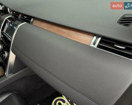 Белый Ленд Ровер Discovery Sport, объемом двигателя 2 л и пробегом 64 тыс. км за 31500 $, фото 33 на Automoto.ua