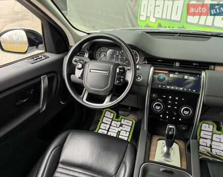 Белый Ленд Ровер Discovery Sport, объемом двигателя 2 л и пробегом 64 тыс. км за 31500 $, фото 13 на Automoto.ua