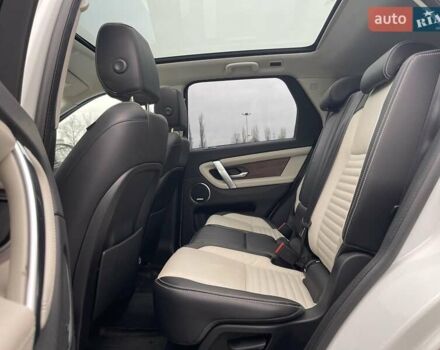 Белый Ленд Ровер Discovery Sport, объемом двигателя 2 л и пробегом 72 тыс. км за 37000 $, фото 36 на Automoto.ua