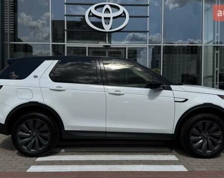 Білий Ленд Ровер Discovery Sport, об'ємом двигуна 2 л та пробігом 70 тис. км за 25000 $, фото 5 на Automoto.ua