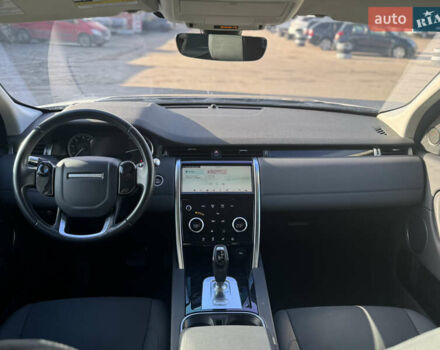 Белый Ленд Ровер Discovery Sport, объемом двигателя 2 л и пробегом 55 тыс. км за 23800 $, фото 13 на Automoto.ua
