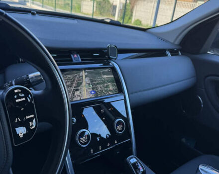 Белый Ленд Ровер Discovery Sport, объемом двигателя 2 л и пробегом 40 тыс. км за 32000 $, фото 11 на Automoto.ua