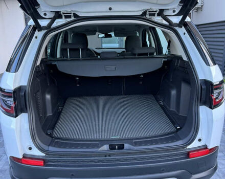 Белый Ленд Ровер Discovery Sport, объемом двигателя 2 л и пробегом 40 тыс. км за 32000 $, фото 15 на Automoto.ua