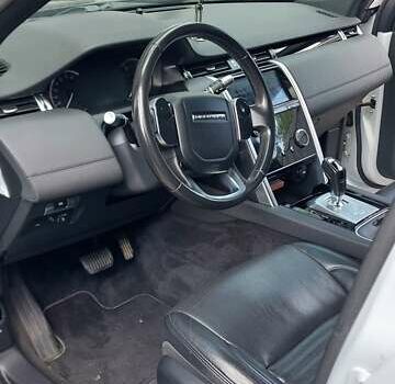 Белый Ленд Ровер Discovery Sport, объемом двигателя 2 л и пробегом 131 тыс. км за 27999 $, фото 40 на Automoto.ua
