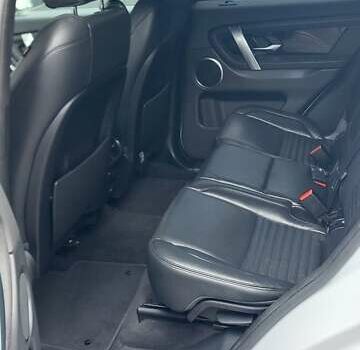 Белый Ленд Ровер Discovery Sport, объемом двигателя 2 л и пробегом 131 тыс. км за 27999 $, фото 45 на Automoto.ua