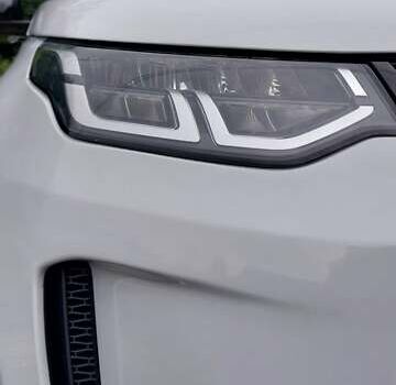 Белый Ленд Ровер Discovery Sport, объемом двигателя 2 л и пробегом 131 тыс. км за 27999 $, фото 29 на Automoto.ua