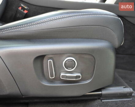 Білий Ленд Ровер Discovery Sport, об'ємом двигуна 2 л та пробігом 37 тис. км за 35000 $, фото 26 на Automoto.ua