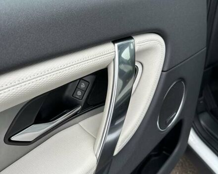 Белый Ленд Ровер Discovery Sport, объемом двигателя 1.5 л и пробегом 18 тыс. км за 65900 $, фото 13 на Automoto.ua