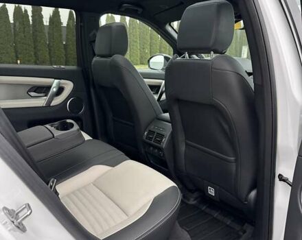 Белый Ленд Ровер Discovery Sport, объемом двигателя 1.5 л и пробегом 18 тыс. км за 65900 $, фото 26 на Automoto.ua