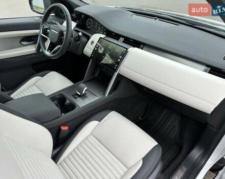 Белый Ленд Ровер Discovery Sport, объемом двигателя 1.5 л и пробегом 18 тыс. км за 65900 $, фото 29 на Automoto.ua