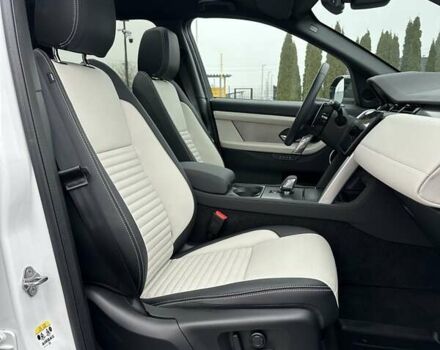 Белый Ленд Ровер Discovery Sport, объемом двигателя 1.5 л и пробегом 18 тыс. км за 65900 $, фото 31 на Automoto.ua