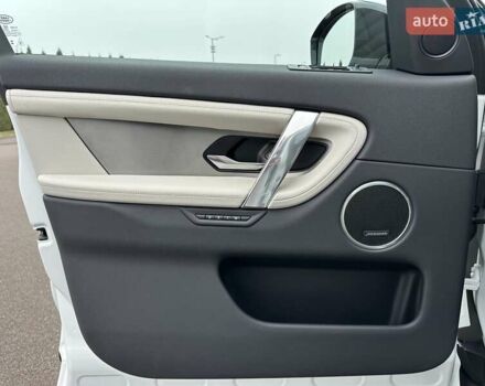 Белый Ленд Ровер Discovery Sport, объемом двигателя 1.5 л и пробегом 18 тыс. км за 65900 $, фото 12 на Automoto.ua