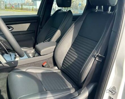 Белый Ленд Ровер Discovery Sport, объемом двигателя 2 л и пробегом 5 тыс. км за 66566 $, фото 10 на Automoto.ua