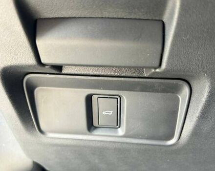 Белый Ленд Ровер Discovery Sport, объемом двигателя 2 л и пробегом 5 тыс. км за 66566 $, фото 11 на Automoto.ua