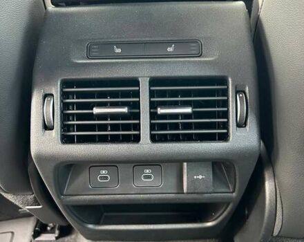 Белый Ленд Ровер Discovery Sport, объемом двигателя 2 л и пробегом 5 тыс. км за 66566 $, фото 24 на Automoto.ua