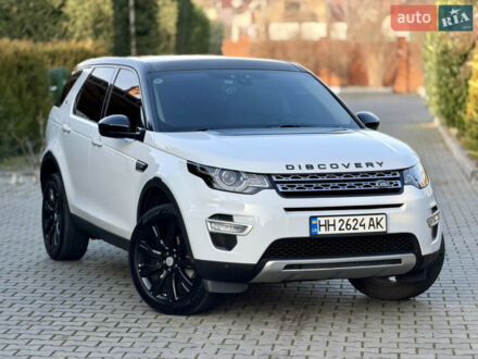 Белый Ленд Ровер Discovery Sport, объемом двигателя 2 л и пробегом 107 тыс. км за 18500 $, фото 1 на Automoto.ua
