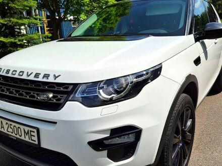 Белый Ленд Ровер Discovery Sport, объемом двигателя 2 л и пробегом 88 тыс. км за 23700 $, фото 1 на Automoto.ua