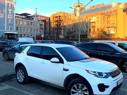Белый Ленд Ровер Discovery Sport, объемом двигателя 2 л и пробегом 143 тыс. км за 17399 $, фото 1 на Automoto.ua