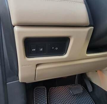 Бежевый Ленд Ровер Discovery Sport, объемом двигателя 2 л и пробегом 117 тыс. км за 19500 $, фото 25 на Automoto.ua