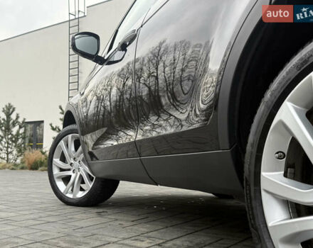 Черный Ленд Ровер Discovery Sport, объемом двигателя 2 л и пробегом 130 тыс. км за 18500 $, фото 16 на Automoto.ua