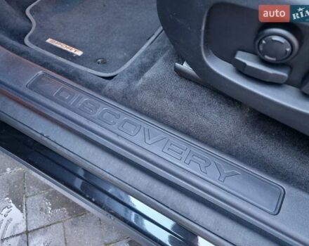Чорний Ленд Ровер Discovery Sport, об'ємом двигуна 2 л та пробігом 130 тис. км за 17999 $, фото 30 на Automoto.ua