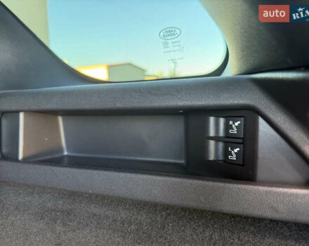 Черный Ленд Ровер Discovery Sport, объемом двигателя 2 л и пробегом 128 тыс. км за 19500 $, фото 67 на Automoto.ua