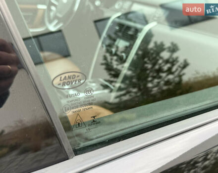 Черный Ленд Ровер Discovery Sport, объемом двигателя 2 л и пробегом 130 тыс. км за 18500 $, фото 22 на Automoto.ua