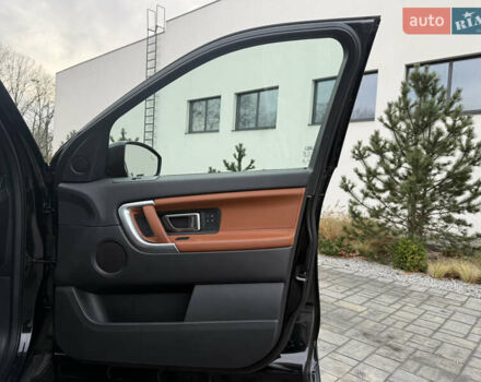 Черный Ленд Ровер Discovery Sport, объемом двигателя 2 л и пробегом 130 тыс. км за 18500 $, фото 51 на Automoto.ua
