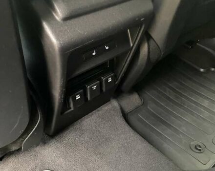 Чорний Ленд Ровер Discovery Sport, об'ємом двигуна 2 л та пробігом 71 тис. км за 21900 $, фото 65 на Automoto.ua