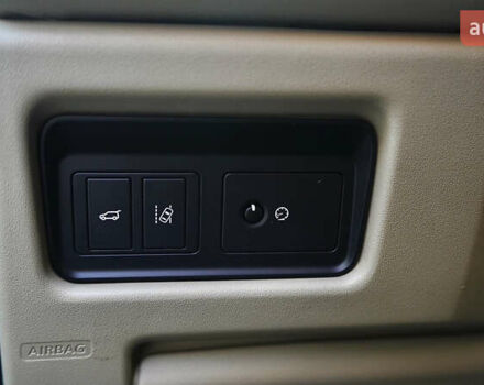 Чорний Ленд Ровер Discovery Sport, об'ємом двигуна 2 л та пробігом 133 тис. км за 18500 $, фото 30 на Automoto.ua