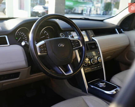 Чорний Ленд Ровер Discovery Sport, об'ємом двигуна 2 л та пробігом 133 тис. км за 18500 $, фото 26 на Automoto.ua