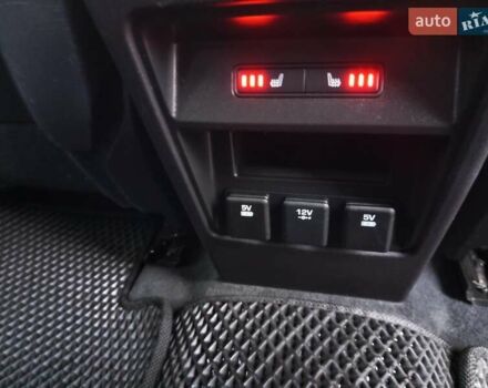 Черный Ленд Ровер Discovery Sport, объемом двигателя 2 л и пробегом 140 тыс. км за 15800 $, фото 52 на Automoto.ua