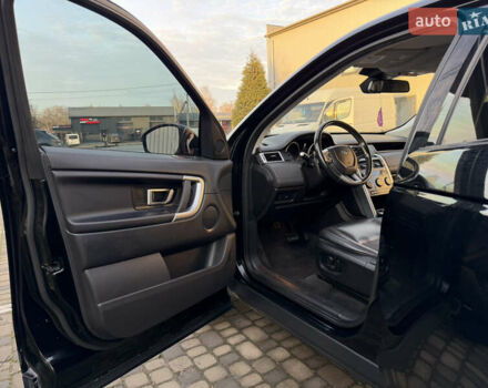 Черный Ленд Ровер Discovery Sport, объемом двигателя 2 л и пробегом 119 тыс. км за 18950 $, фото 37 на Automoto.ua