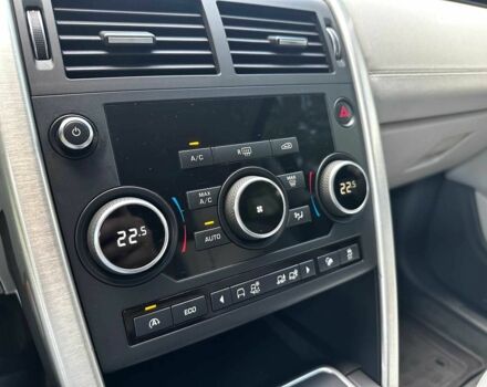 Чорний Ленд Ровер Discovery Sport, об'ємом двигуна 2 л та пробігом 112 тис. км за 19490 $, фото 17 на Automoto.ua