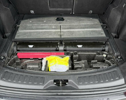 Черный Ленд Ровер Discovery Sport, объемом двигателя 2 л и пробегом 205 тыс. км за 20900 $, фото 17 на Automoto.ua