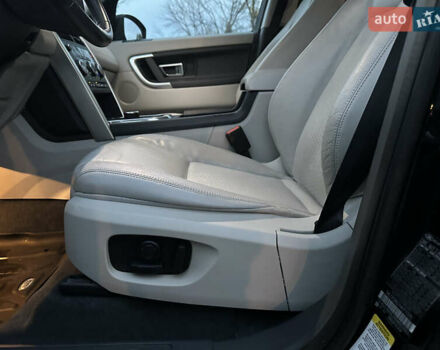 Черный Ленд Ровер Discovery Sport, объемом двигателя 2 л и пробегом 141 тыс. км за 15800 $, фото 46 на Automoto.ua
